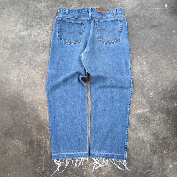 Vintage Levi's Baggy Crop Jeans Mens 40 Blue Raw Hem Loose Relaxed 90s - Picture 4 of 9